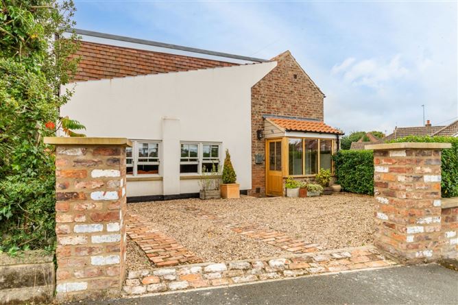 Orange Fizz,Long Marston, North Yorkshire, United Kingdom