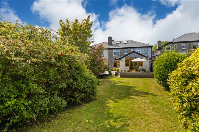 https://photos-a.propertyimages.ie/media/7/7/8/4935877/e2b5905f-7eda-4169-8080-f9ece9ef81b9_l.jpg