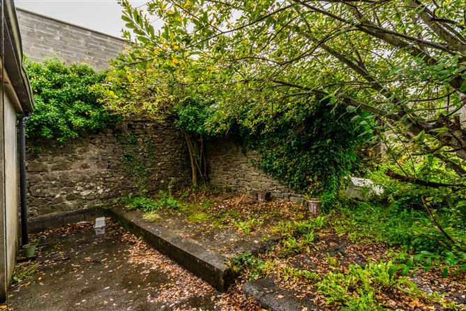 Retail Unit, Castle Street, Roscommon Town, Co. Roscommon