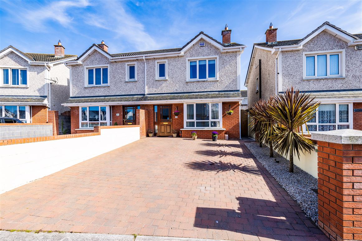 17 Castleland Park Way, Balbriggan, County Dublin DNG Wall Tuckey