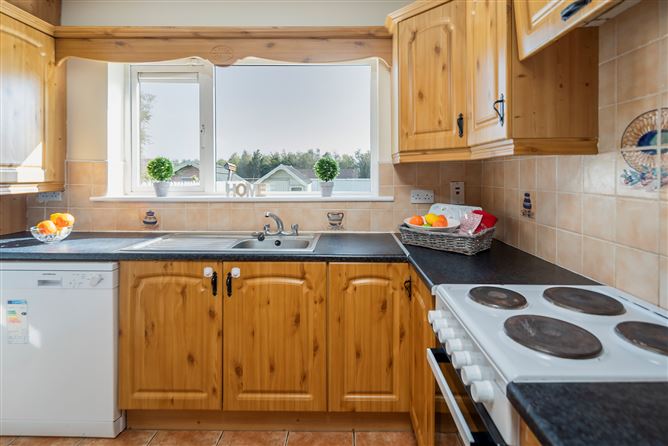 25 Meadowlands, Broomfield Village, Midleton, Cork