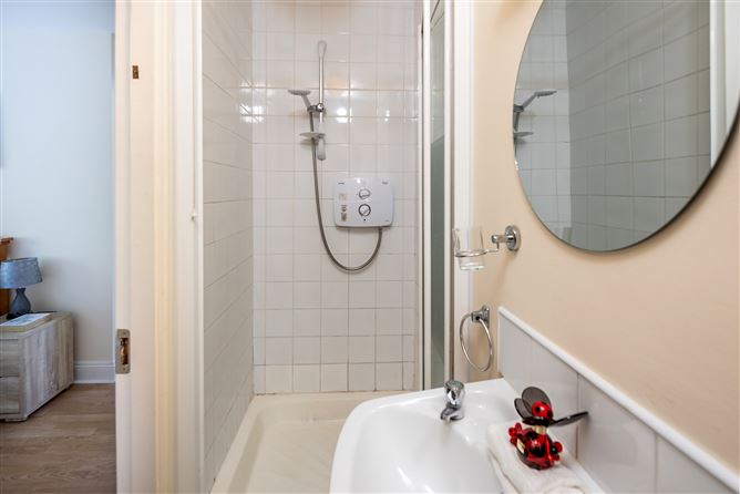 25 Meadowlands, Broomfield Village, Midleton, Cork