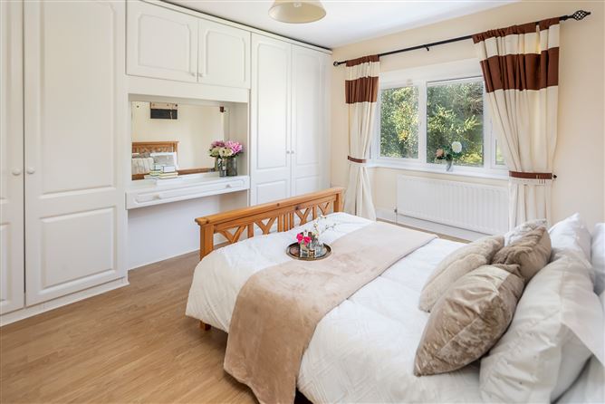 25 Meadowlands, Broomfield Village, Midleton, Cork