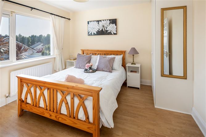 25 Meadowlands, Broomfield Village, Midleton, Cork