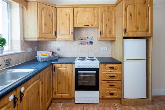 25 Meadowlands, Broomfield Village, Midleton, Cork