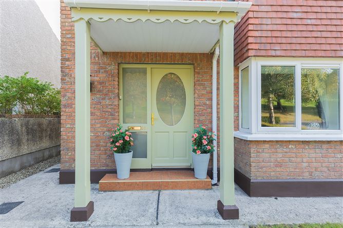 25 Meadowlands, Broomfield Village, Midleton, Cork
