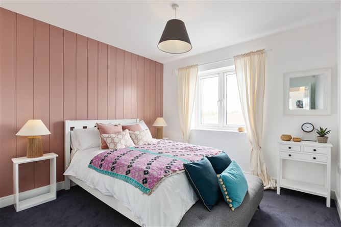 https://photos-a.propertyimages.ie/media/7/7/9/4835977/cd5ed021-bb40-4645-9938-4ddbc9f8ae1a_l.jpg