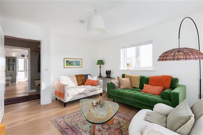 https://photos-a.propertyimages.ie/media/7/7/9/4835977/cd5ed021-bb40-4645-9938-4ddbc9f8ae1a_l.jpg