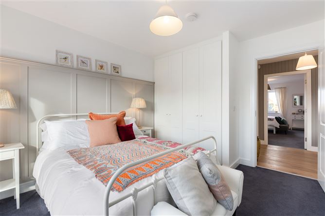 https://photos-a.propertyimages.ie/media/7/7/9/4835977/cd5ed021-bb40-4645-9938-4ddbc9f8ae1a_l.jpg