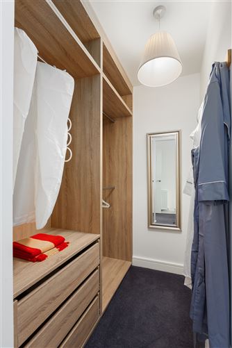 https://photos-a.propertyimages.ie/media/7/7/9/4835977/cd5ed021-bb40-4645-9938-4ddbc9f8ae1a_l.jpg