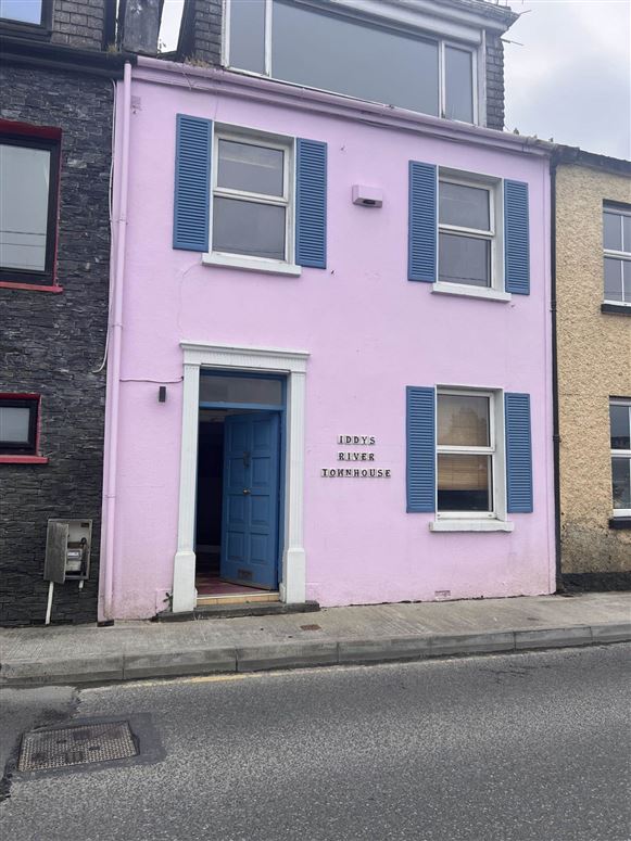 9 Canal Bank, Co. Clare