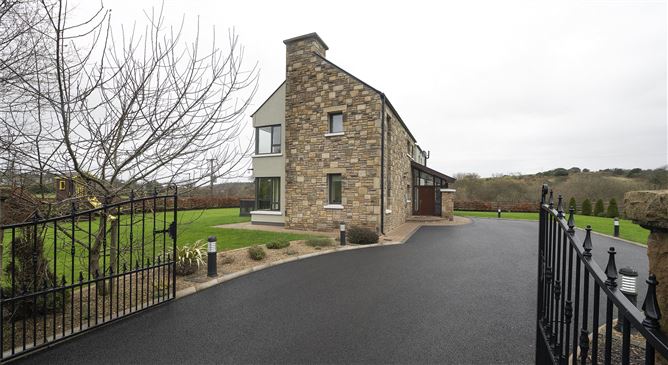 Ballinrobe Road, Westport, Co. Mayo
