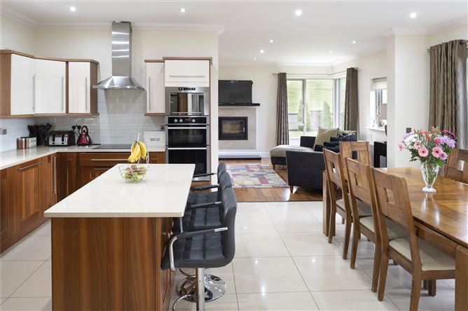 Ballinrobe Road, Westport, Co. Mayo