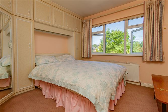 17 Villa Park Drive, Ashtown, Navan Road, Dublin 7