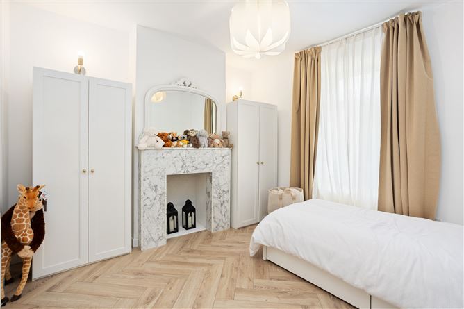 https://photos-a.propertyimages.ie/media/7/8/0/4940087/3d9fbb68-c6c2-4cd4-bcd1-9bec895d4b0c_l.jpg