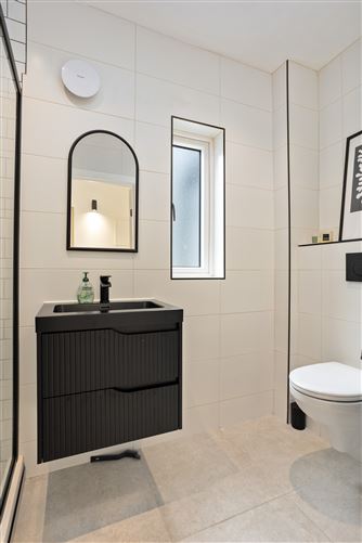 https://photos-a.propertyimages.ie/media/7/8/0/4940087/3d9fbb68-c6c2-4cd4-bcd1-9bec895d4b0c_l.jpg