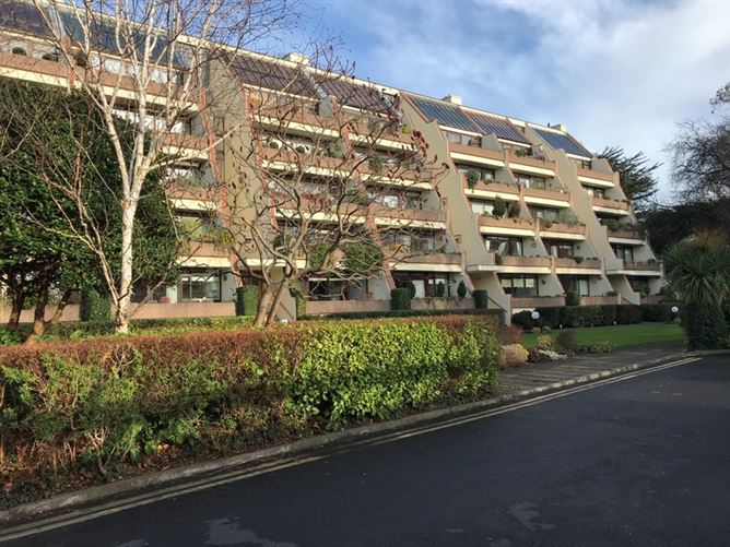 The Cedars, Grove House