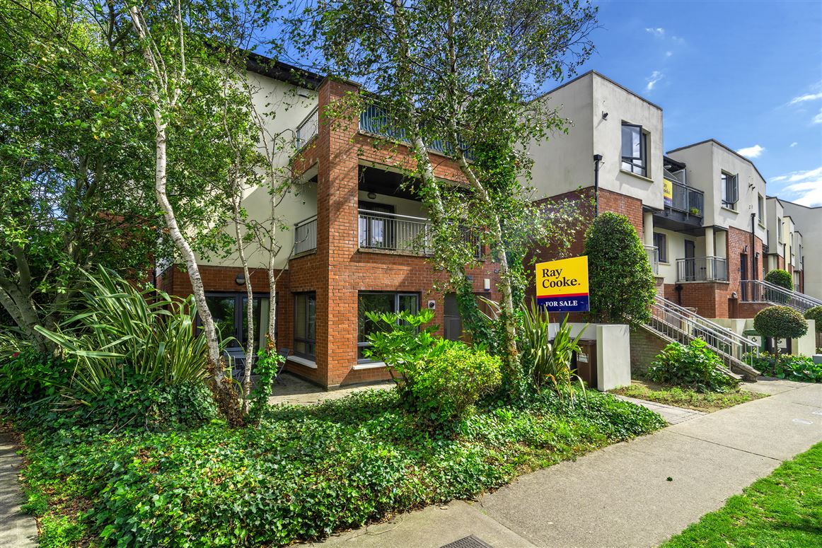 1 Rosse Court Avenue, Lucan, Co.Dublin