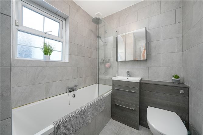 13 Kiltipper Drive, Aylesbury, Dublin 24