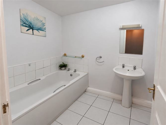 36 Rivercourt, Drogheda, Louth