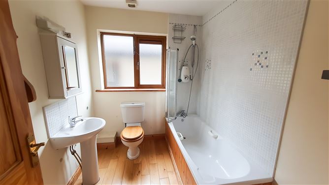 2 Woodlands Drive, Gorey, Wexford