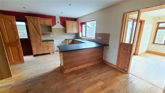 2 Woodlands Drive, Gorey, Wexford