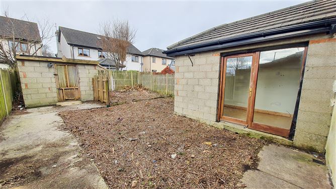 2 Woodlands Drive, Gorey, Wexford