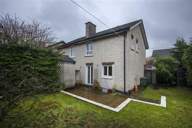 7 St Finian's Crescent, Lucan, Dublin
