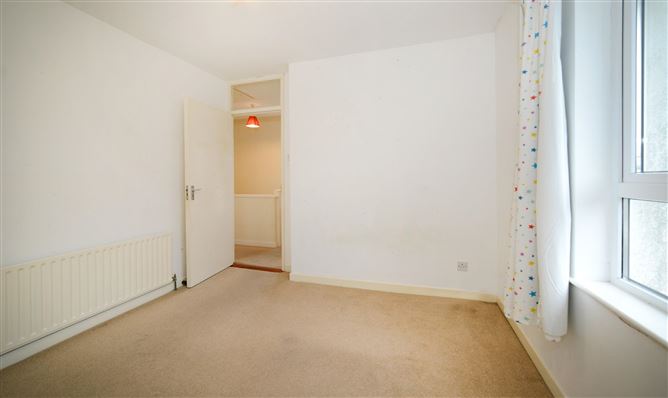 7 St Finian's Crescent, Lucan, Dublin
