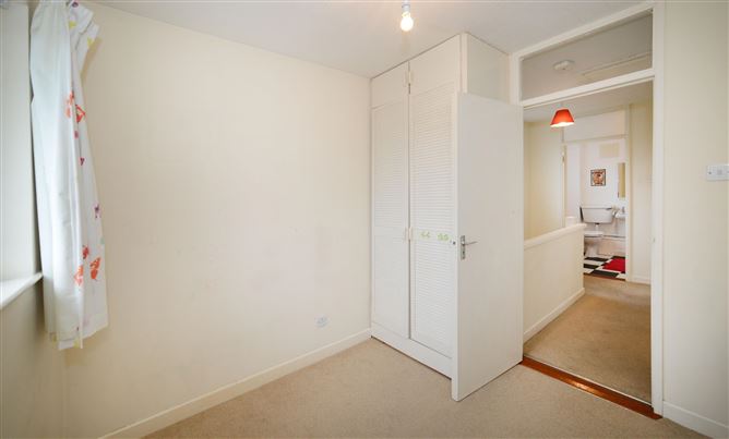 7 St Finian's Crescent, Lucan, Dublin