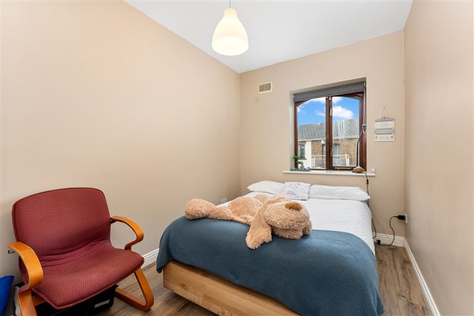 56 The Weavers, Meath Place, Dublin 8