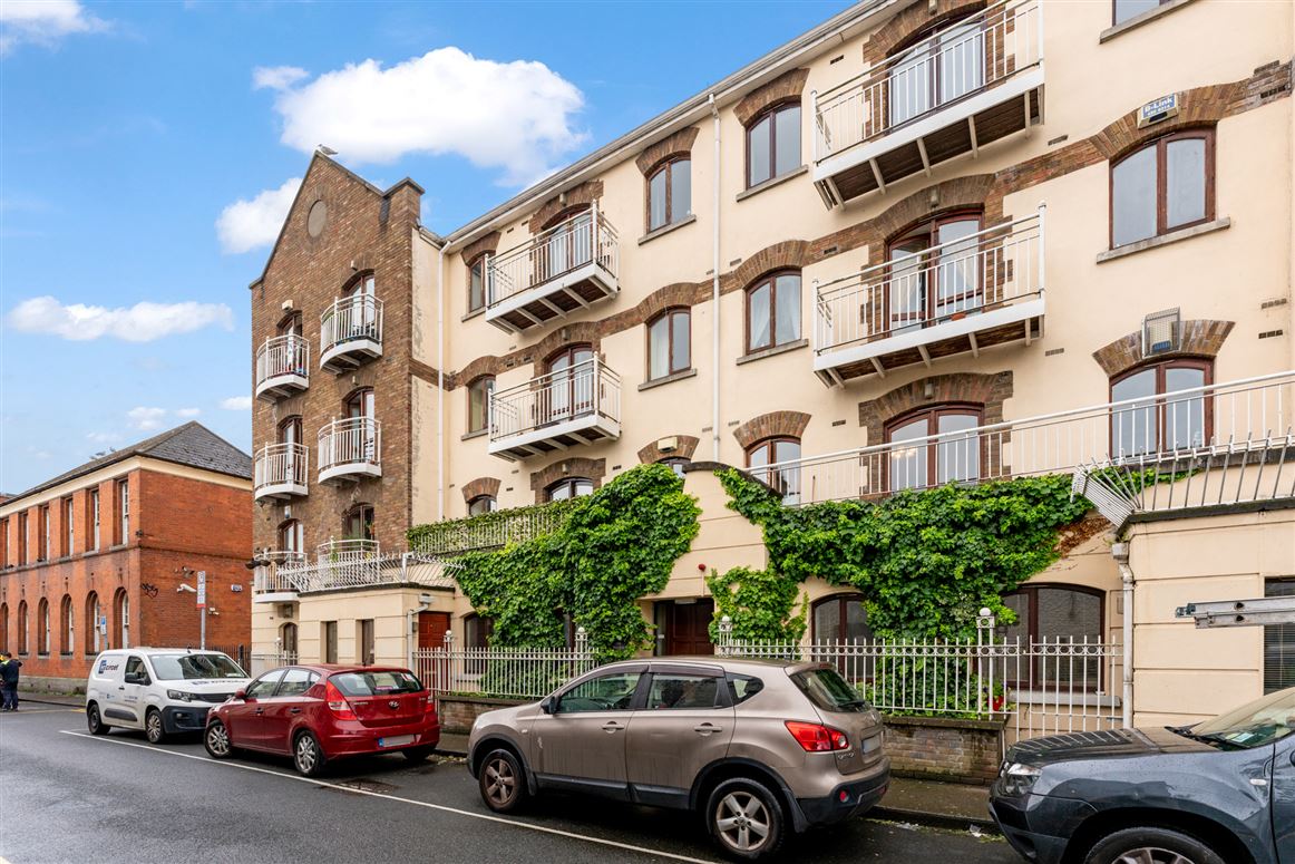 56 The Weavers, Meath Place, Dublin 8