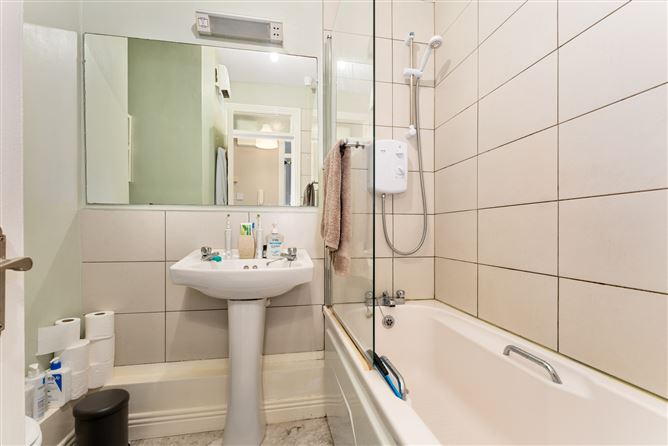 56 The Weavers, Meath Place, Dublin 8