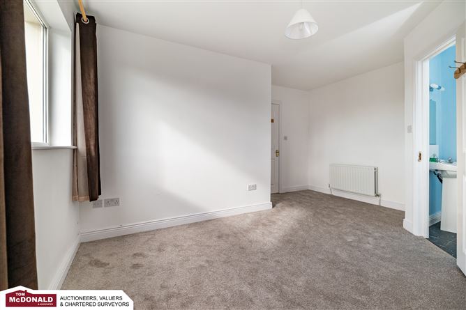 64 Na Cluainte, Portarlington, Offaly