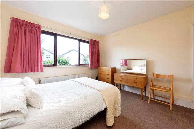 64 Knockcullen Drive, Knocklyon, Dublin 16