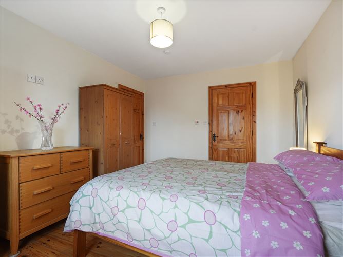 24 Lisbaun, Claremount, Claremorris, Co. Mayo