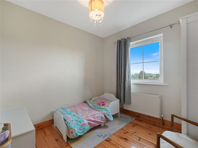 24 Lisbaun, Claremount, Claremorris, Co. Mayo