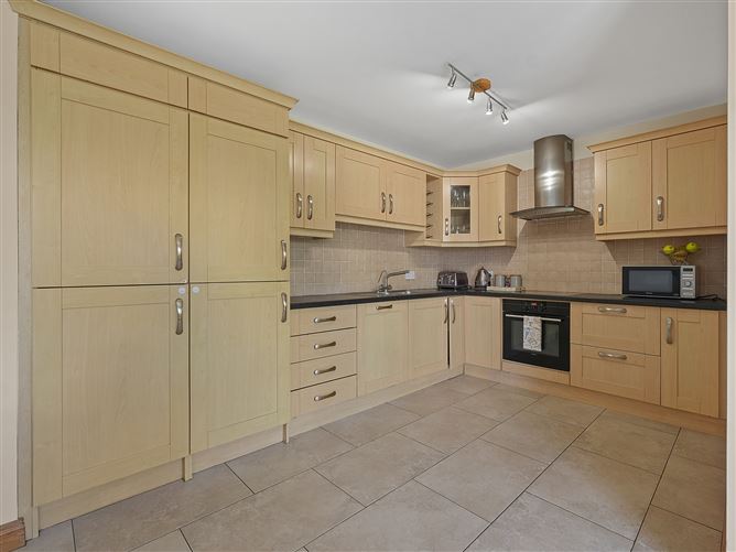 24 Lisbaun, Claremount, Claremorris, Co. Mayo