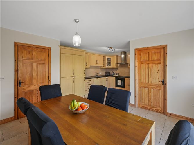 24 Lisbaun, Claremount, Claremorris, Co. Mayo