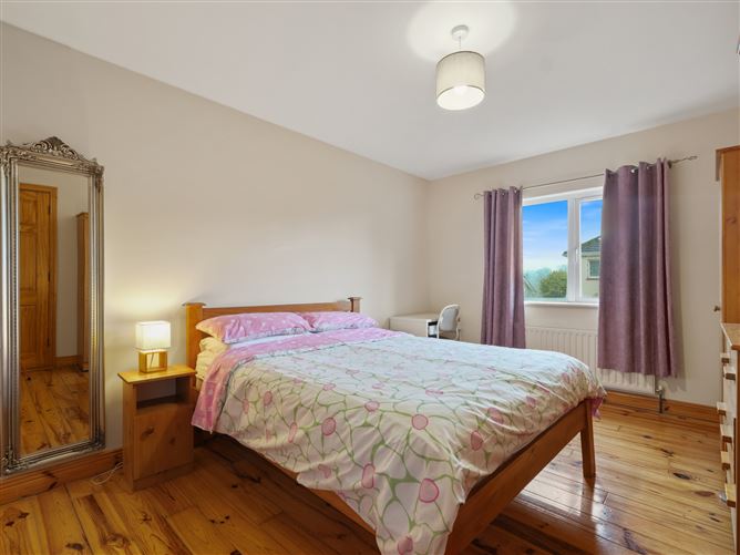 24 Lisbaun, Claremount, Claremorris, Co. Mayo