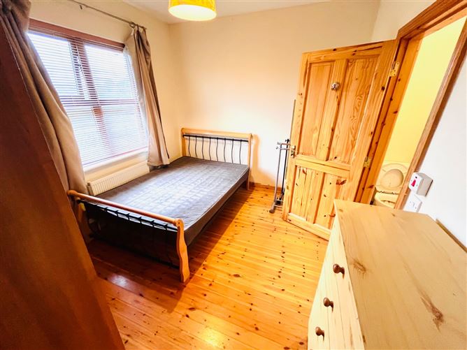 Photo 14 of 19 — 54 Springfield Grove, Rossmore Village, Tipperary Town