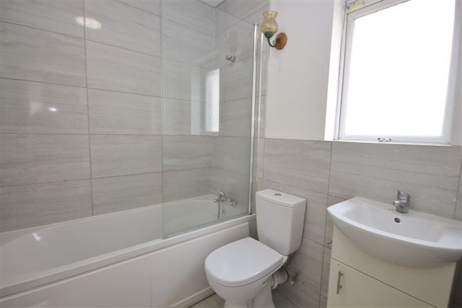 10 Earlsfort Rise, Lucan, Co. Dublin