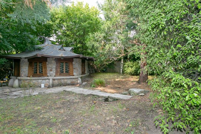 Harlech House, Harlech Downs, Clonskeagh, Dublin 14