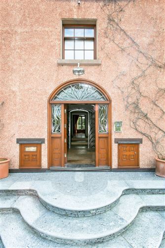 Harlech House, Harlech Downs, Clonskeagh, Dublin 14