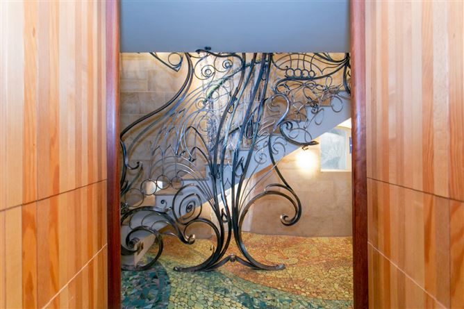 Harlech House, Harlech Downs, Clonskeagh, Dublin 14