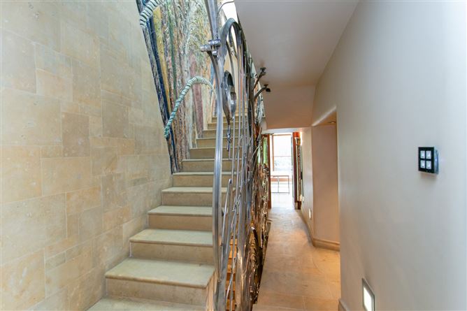 Harlech House, Harlech Downs, Clonskeagh, Dublin 14