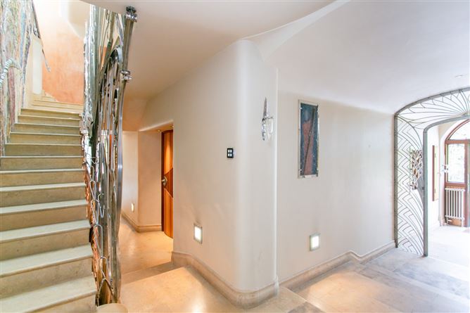 Harlech House, Harlech Downs, Clonskeagh, Dublin 14