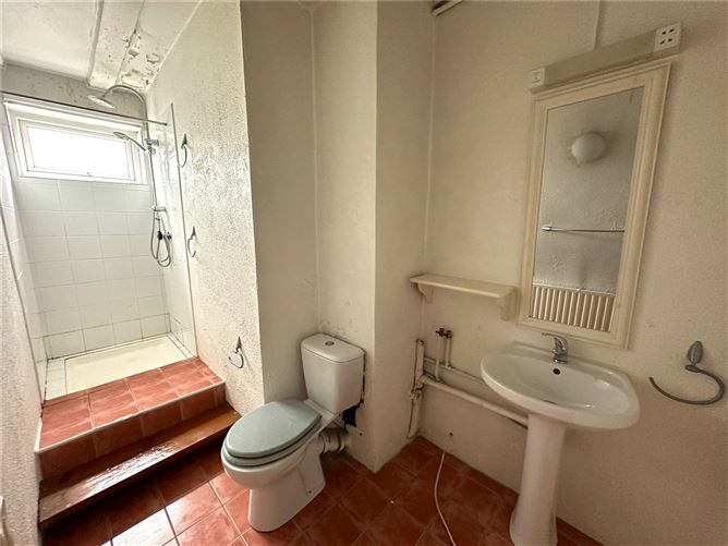 11 Montrose House, Whitestrand Park, Salthill, Galway City