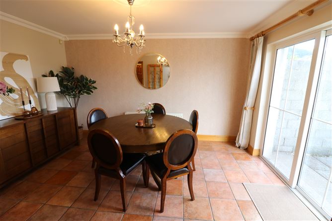 60 Castle Court, Carrick Beg, Carrick-on-Suir, Tipperary
