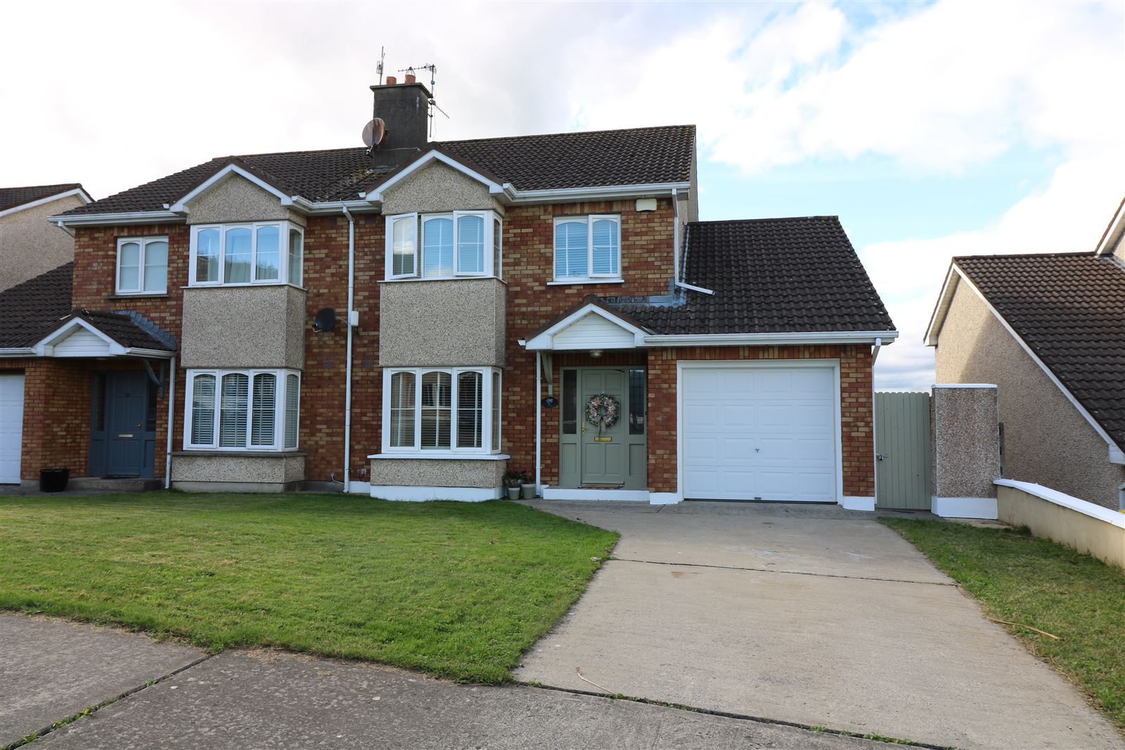 Photo 1 of 15 — 60 Castle Court, Carrick Beg, Carrick-on-Suir, Tipperary